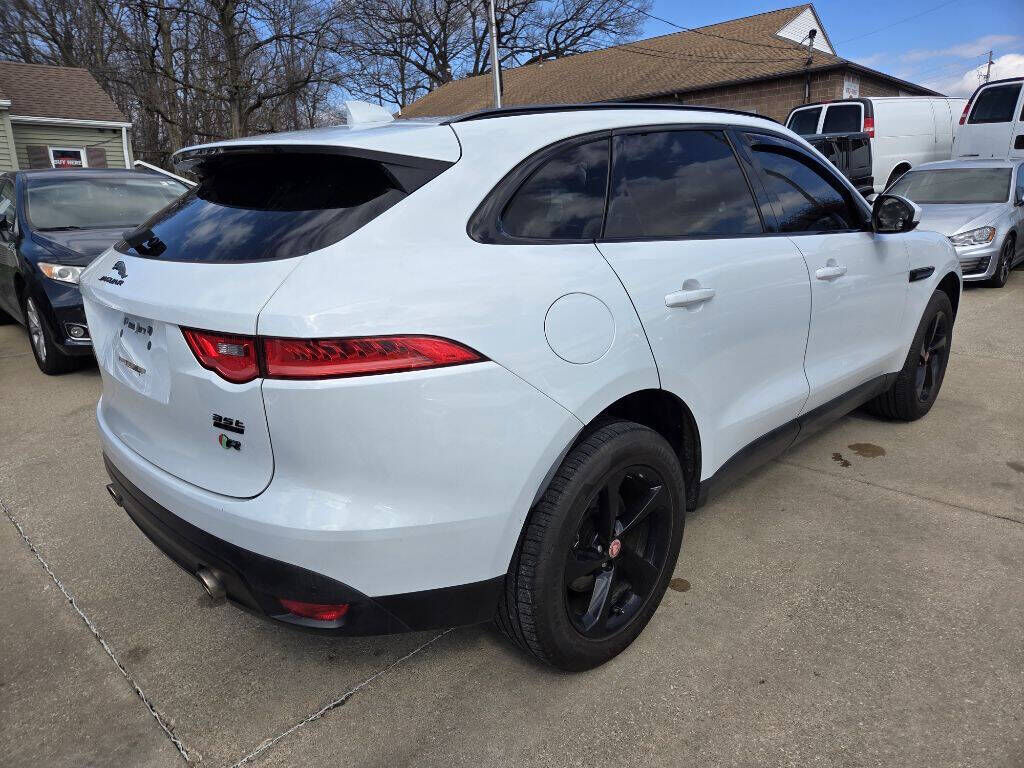 2017 JAGUAR F-Pace