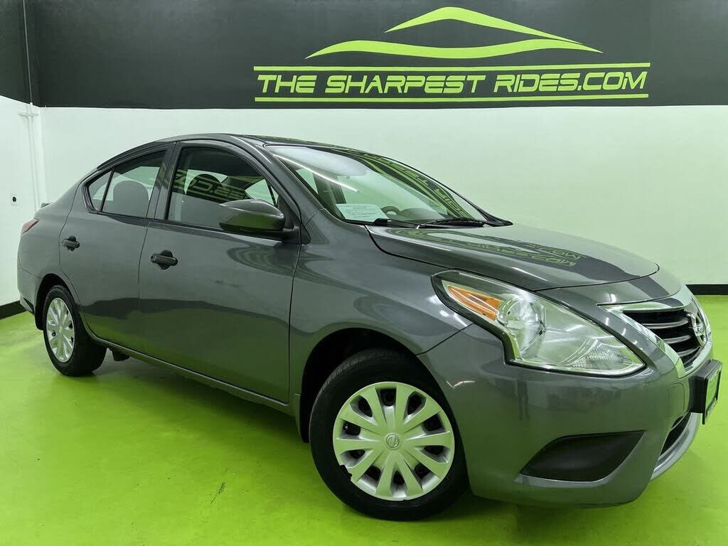 2017 NISSAN Versa