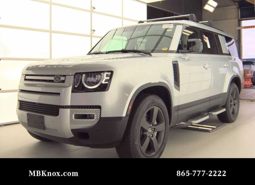 2024 LAND ROVER Defender