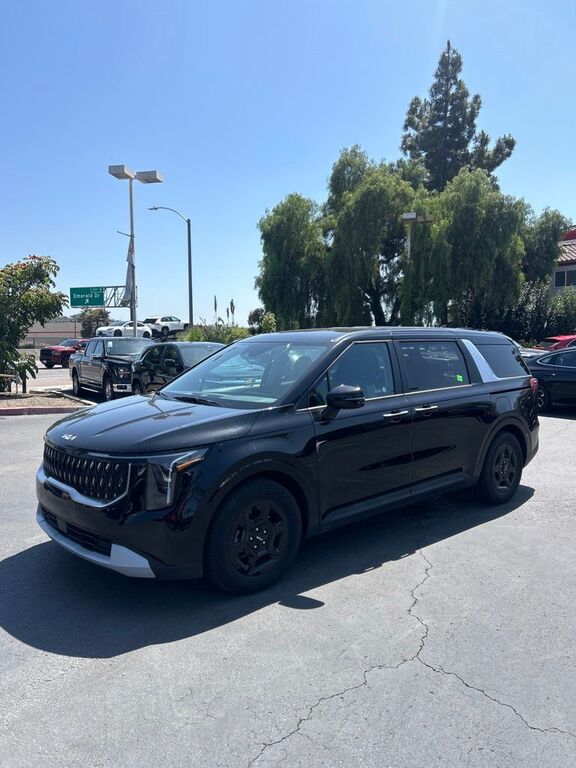 2025 KIA Carnival