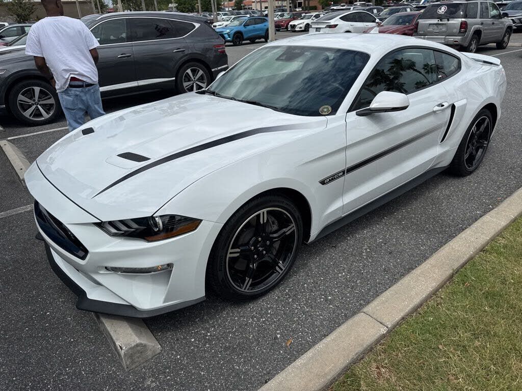 2021 FORD Mustang