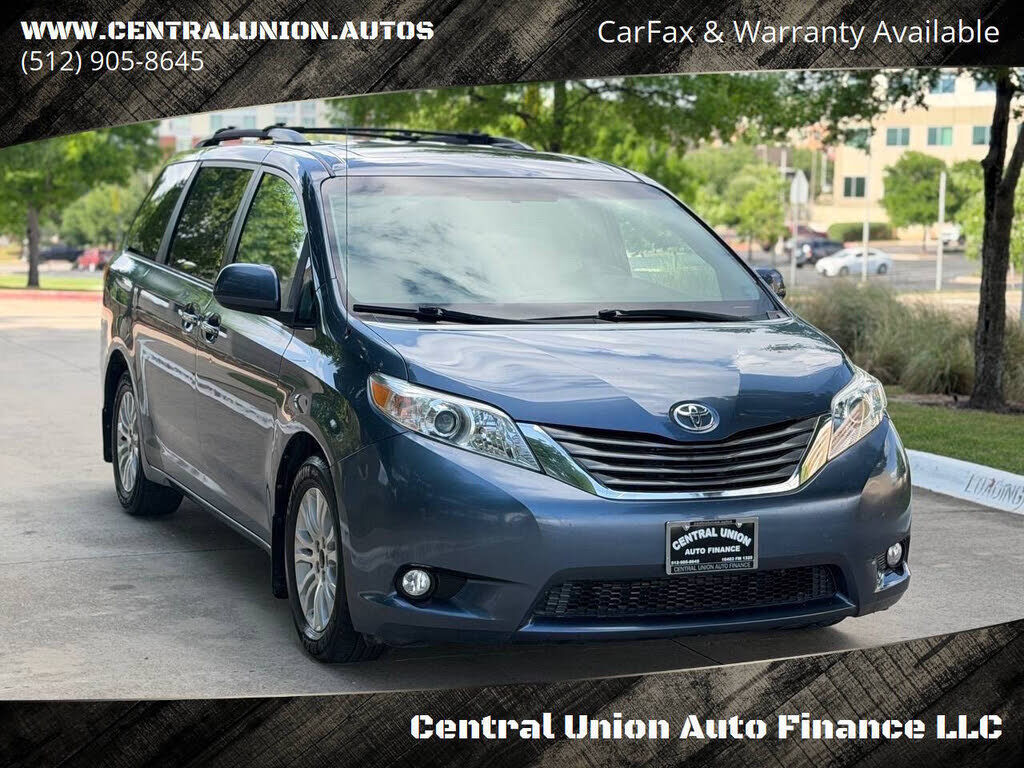 2014 TOYOTA Sienna