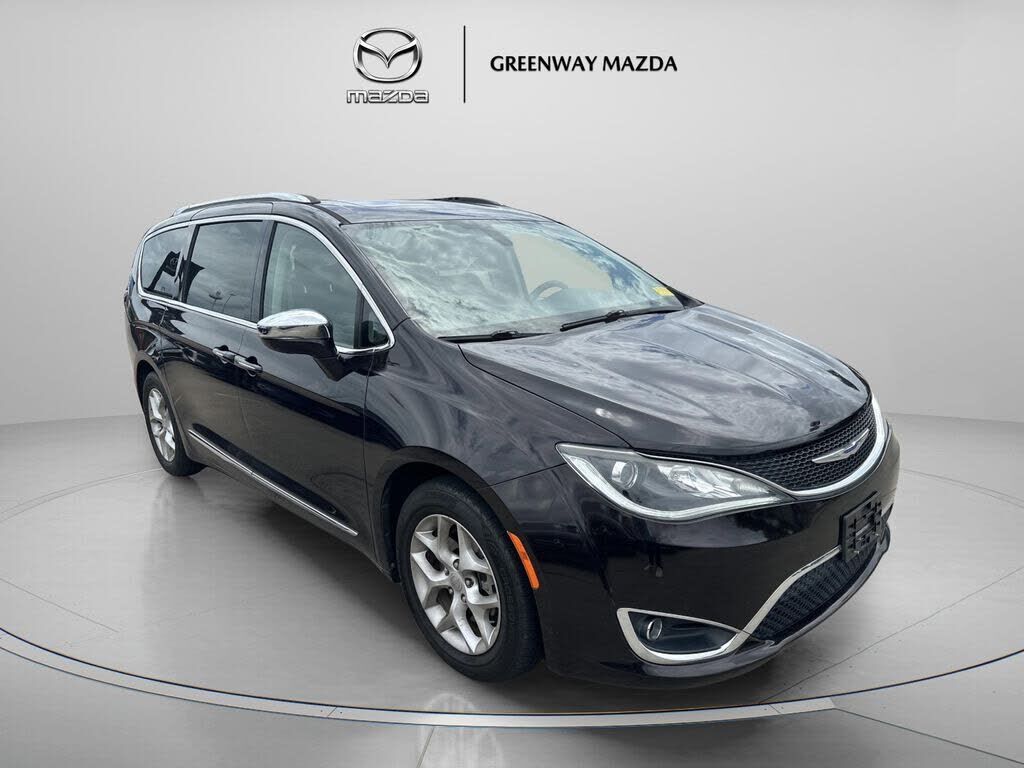 2019 CHRYSLER Pacifica