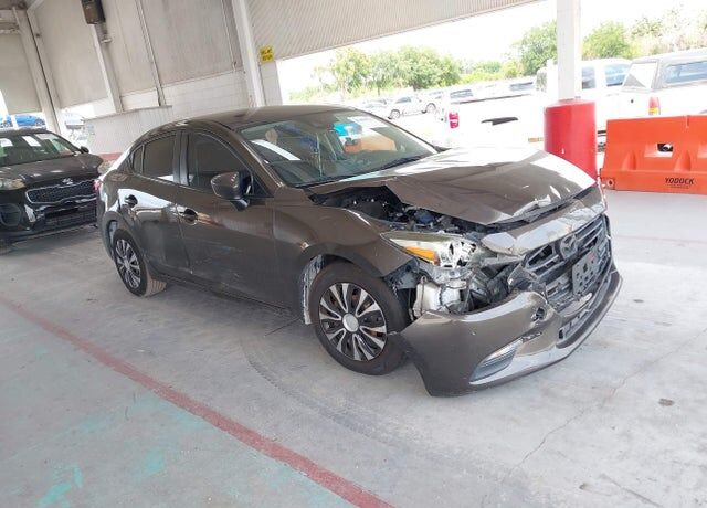 2018 MAZDA Mazda3
