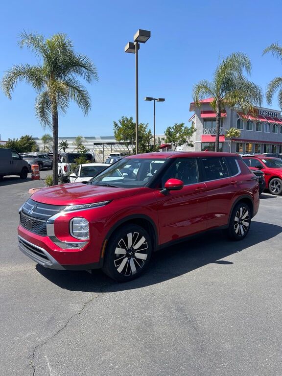 2025 MITSUBISHI Outlander
