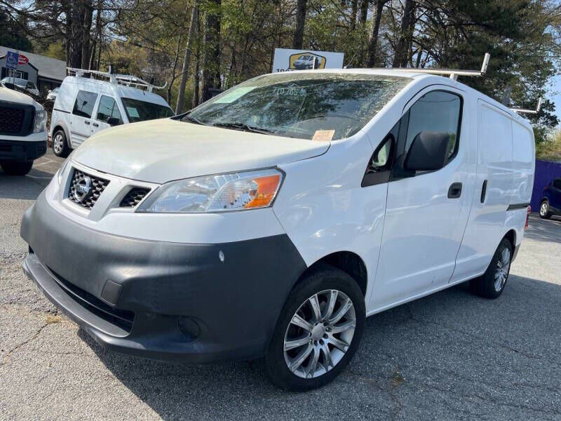2017 NISSAN NV200