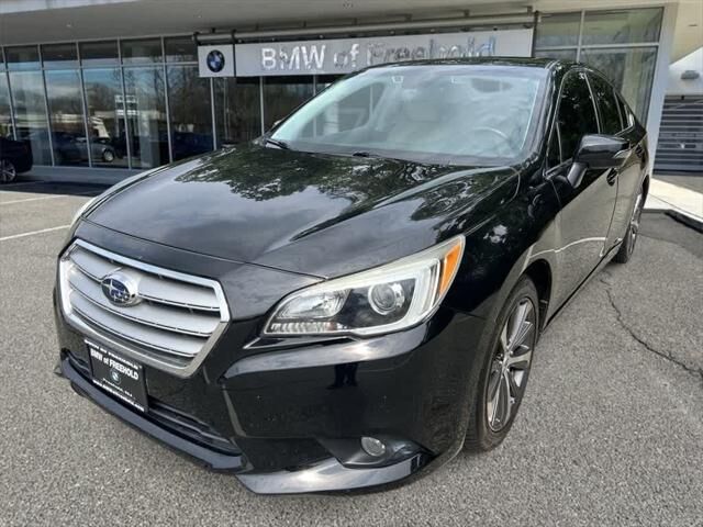 2017 SUBARU Legacy