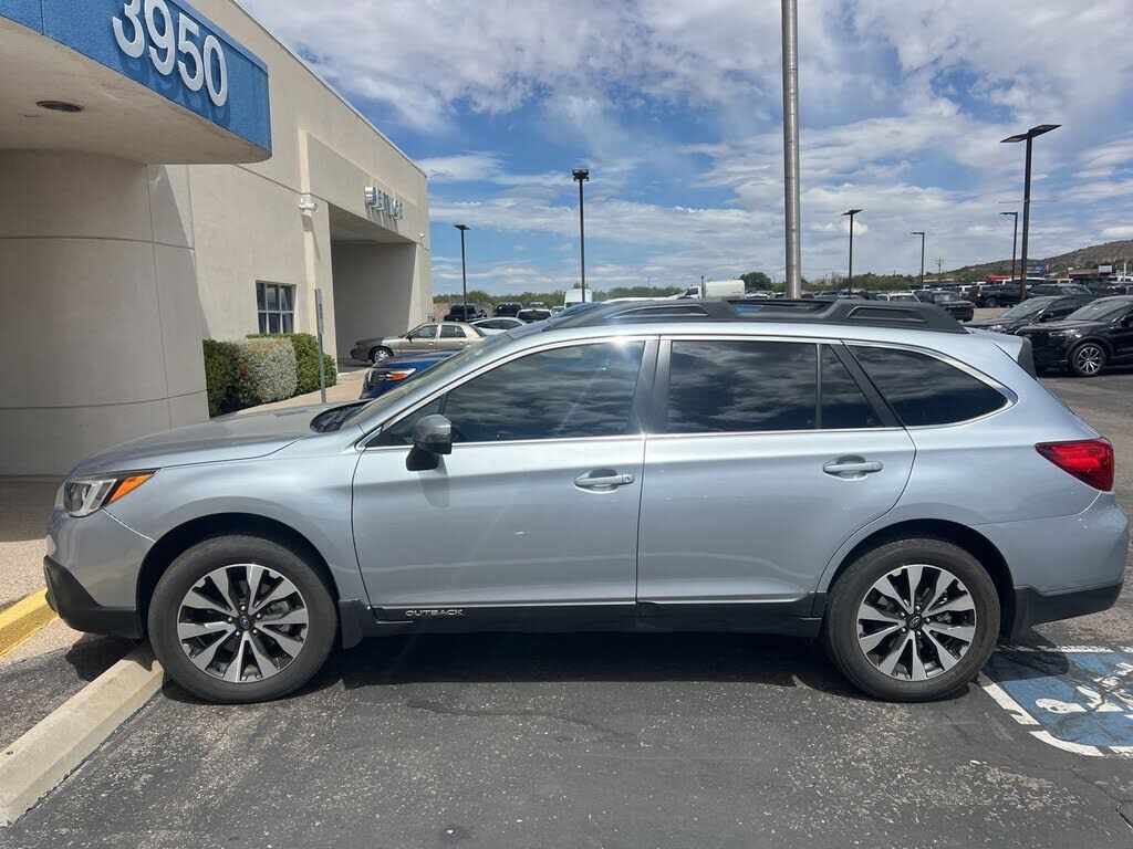 2017 SUBARU Outback