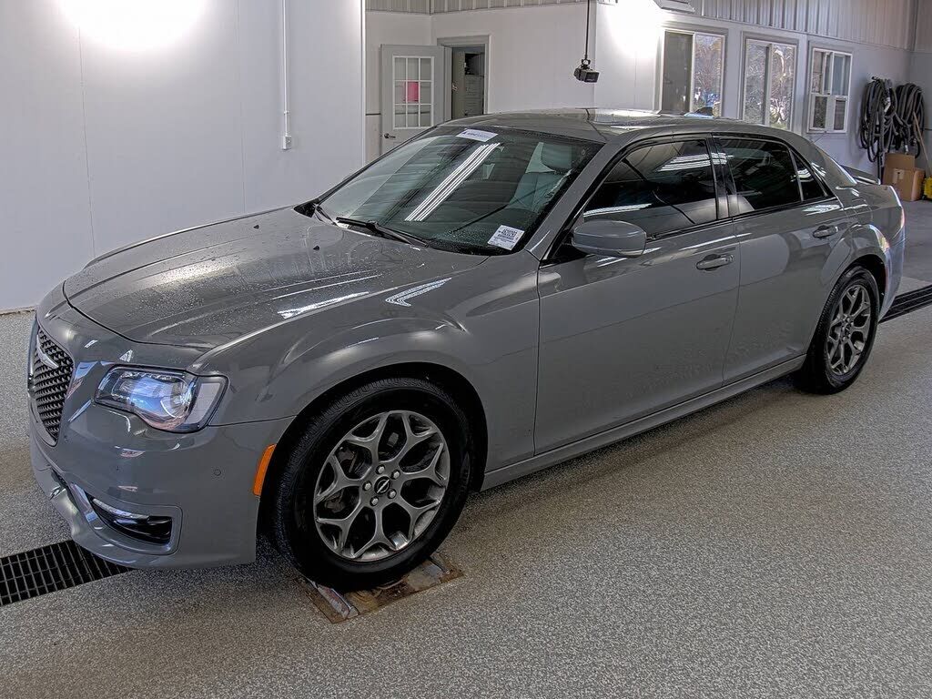 2017 CHRYSLER 300