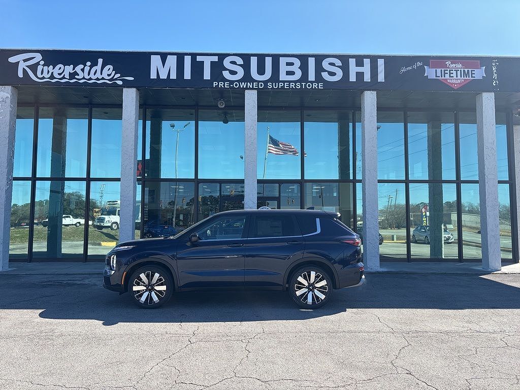 2026 MITSUBISHI Outlander