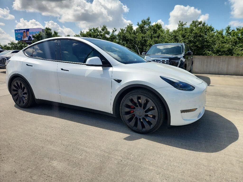 2023 TESLA Model Y