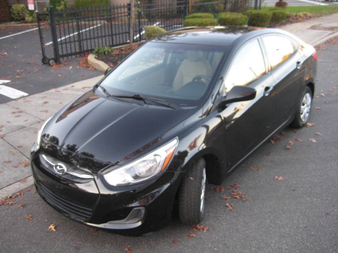 2016 HYUNDAI Accent