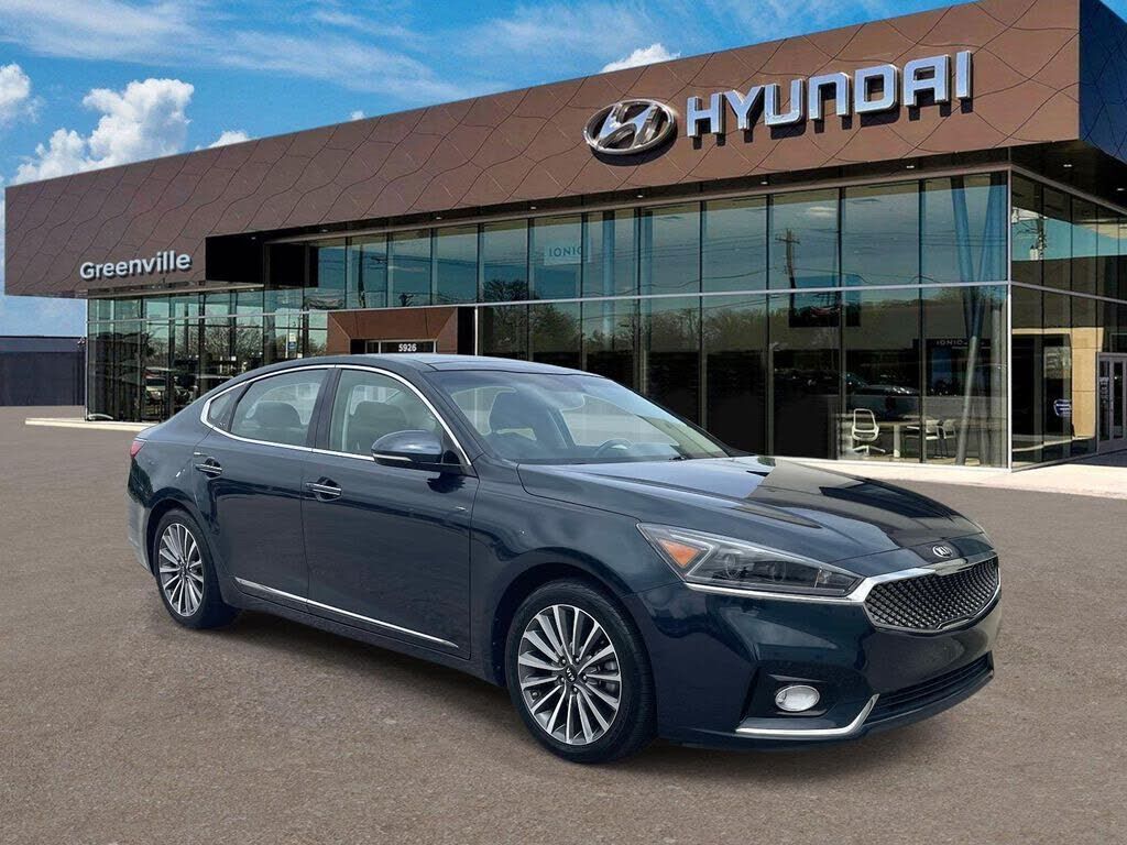 2017 KIA Cadenza