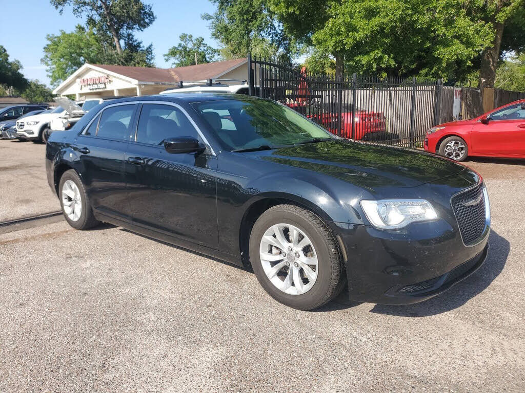 2015 CHRYSLER 300
