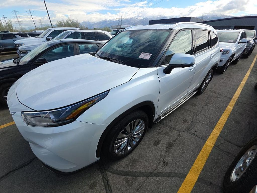 2024 TOYOTA Highlander