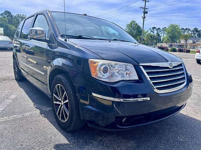 2010 CHRYSLER Town and Country