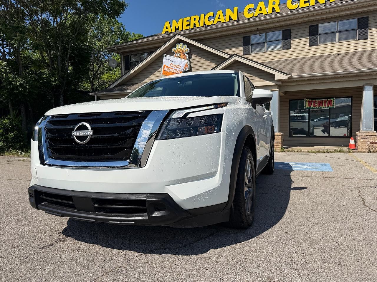2024 NISSAN Pathfinder