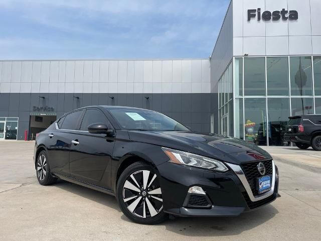 2022 NISSAN Altima