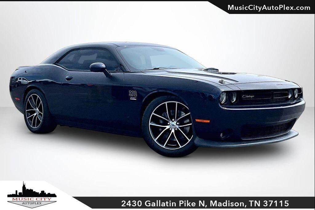 2017 DODGE Challenger