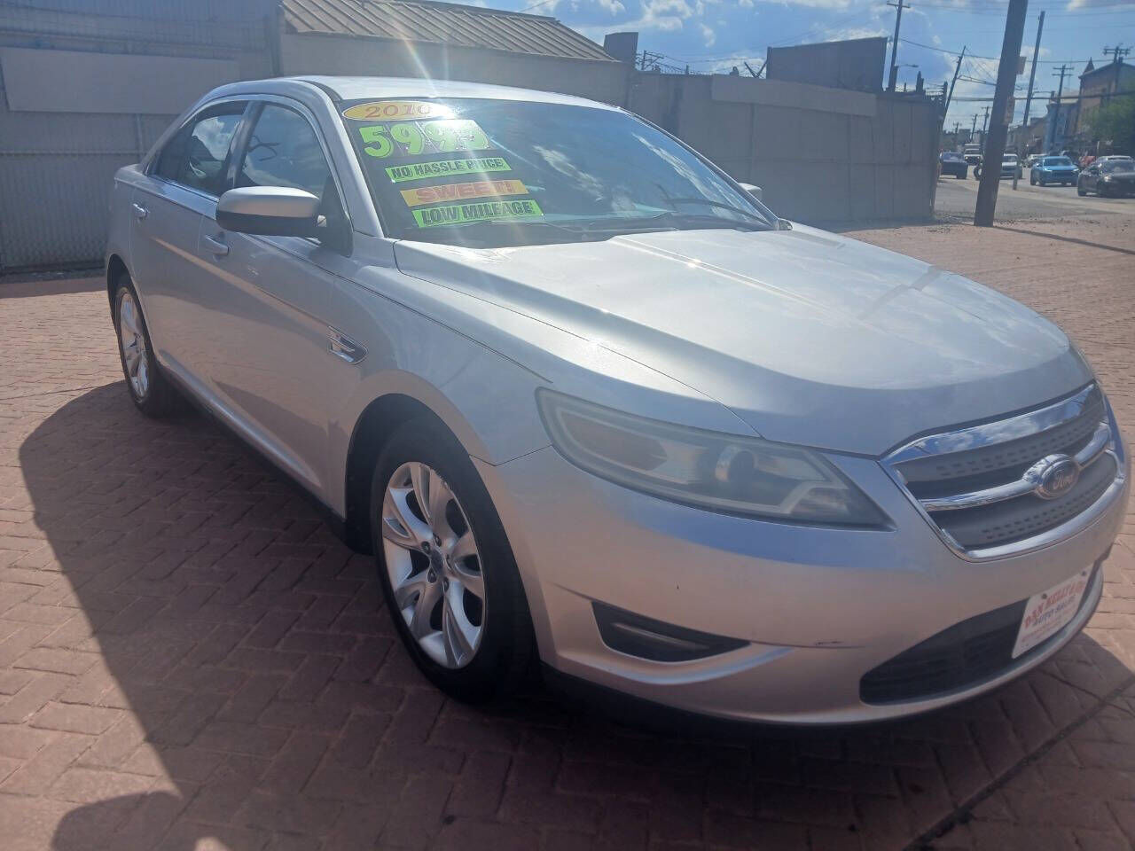2010 FORD Taurus
