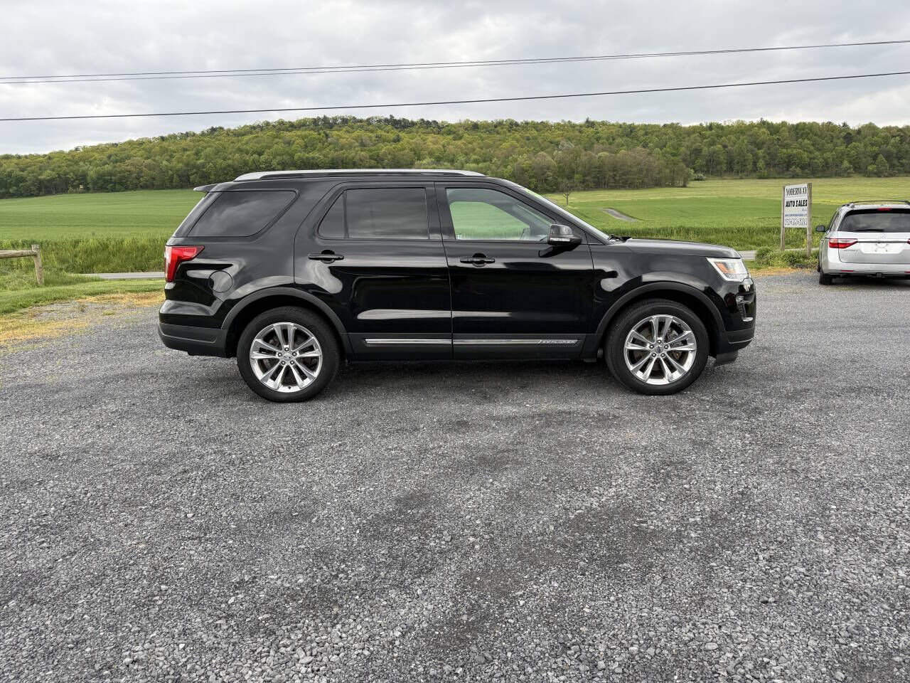 2018 FORD Explorer