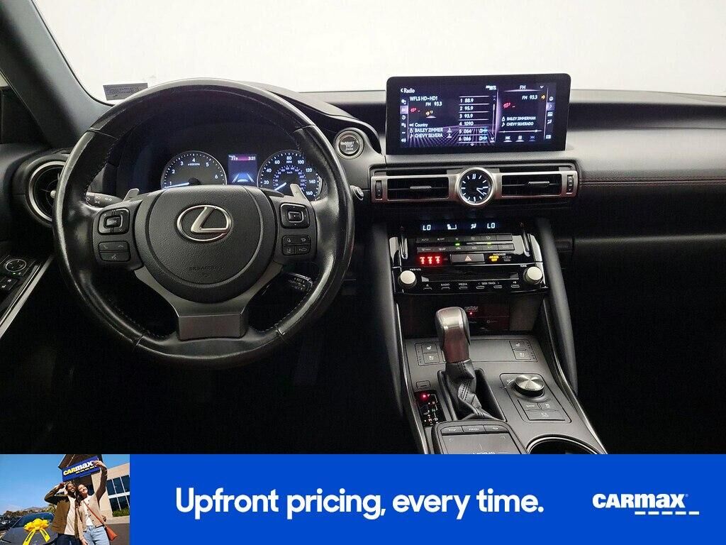 2021 LEXUS IS