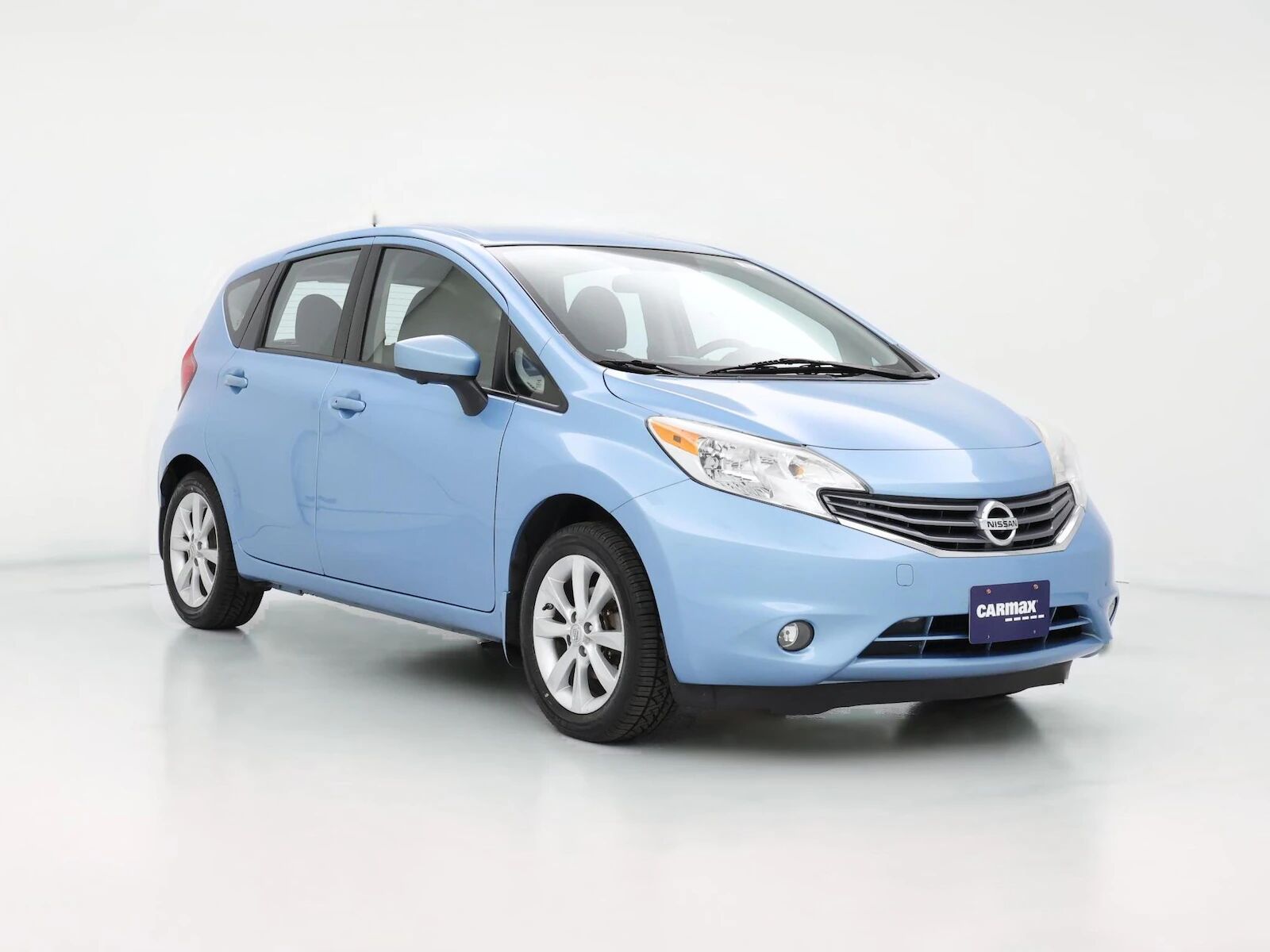 2015 NISSAN Versa