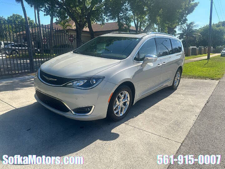 2017 CHRYSLER Pacifica