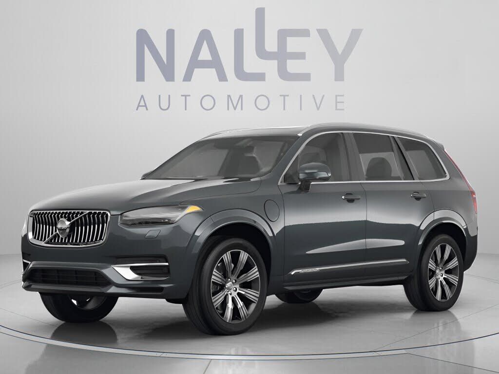 2022 VOLVO XC90
