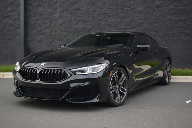 2022 BMW M8