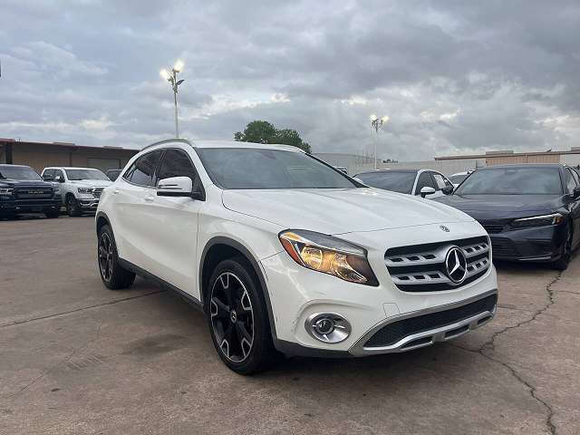 2020 MERCEDES-BENZ GLA-Class