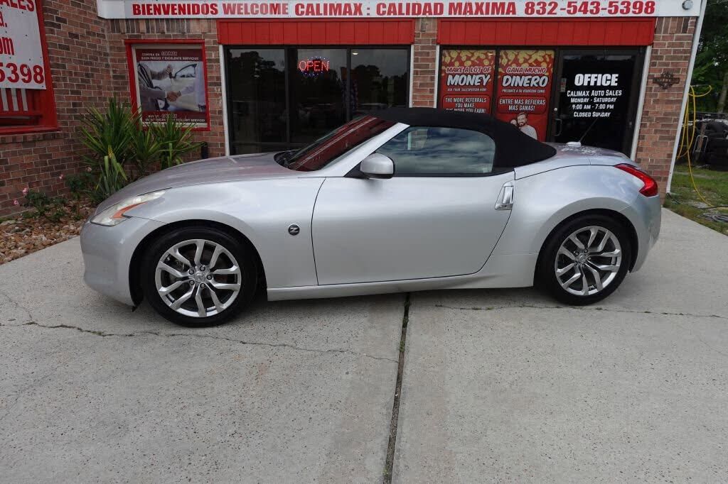 2010 NISSAN 370Z