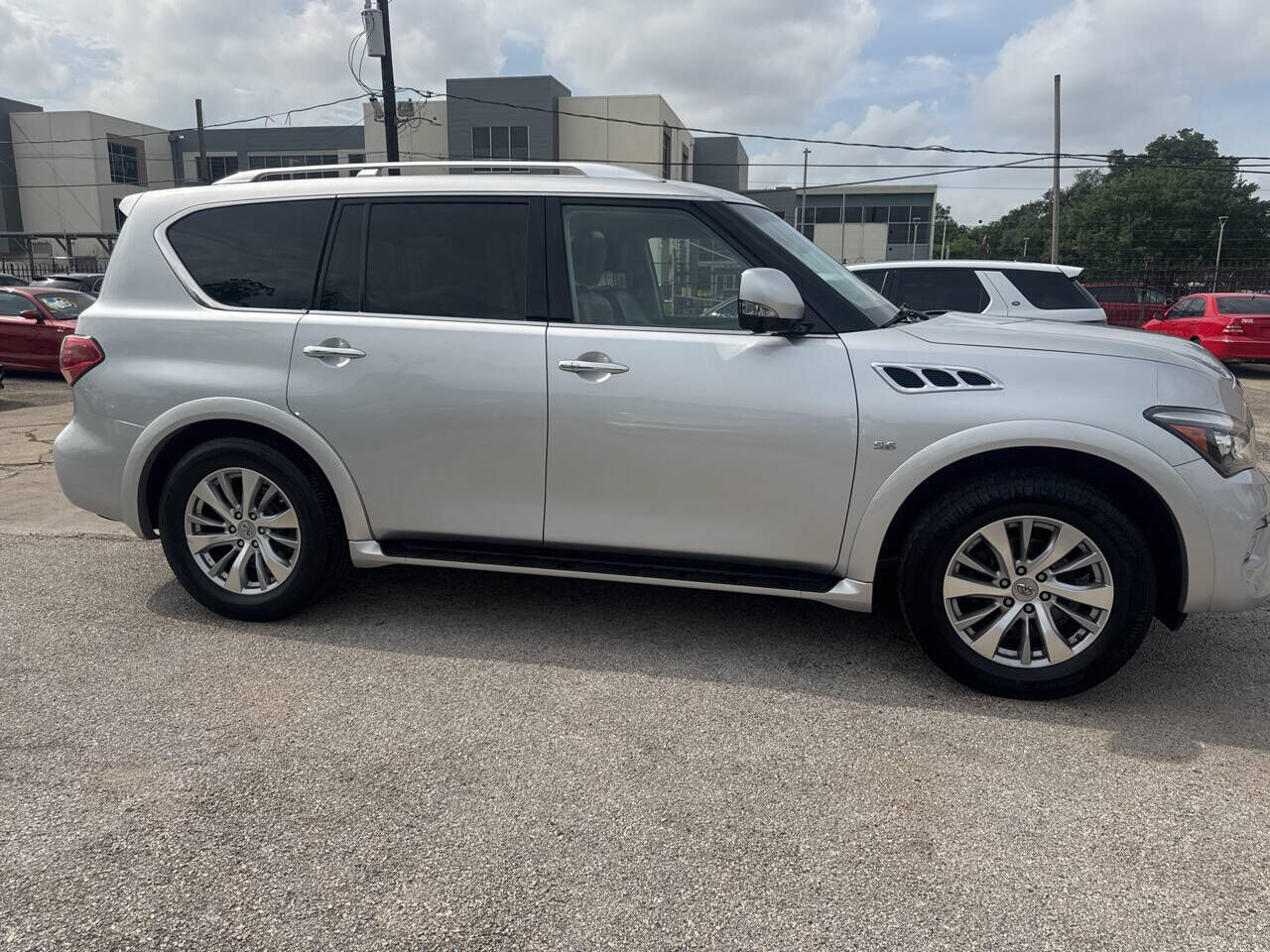 2017 INFINITI QX80