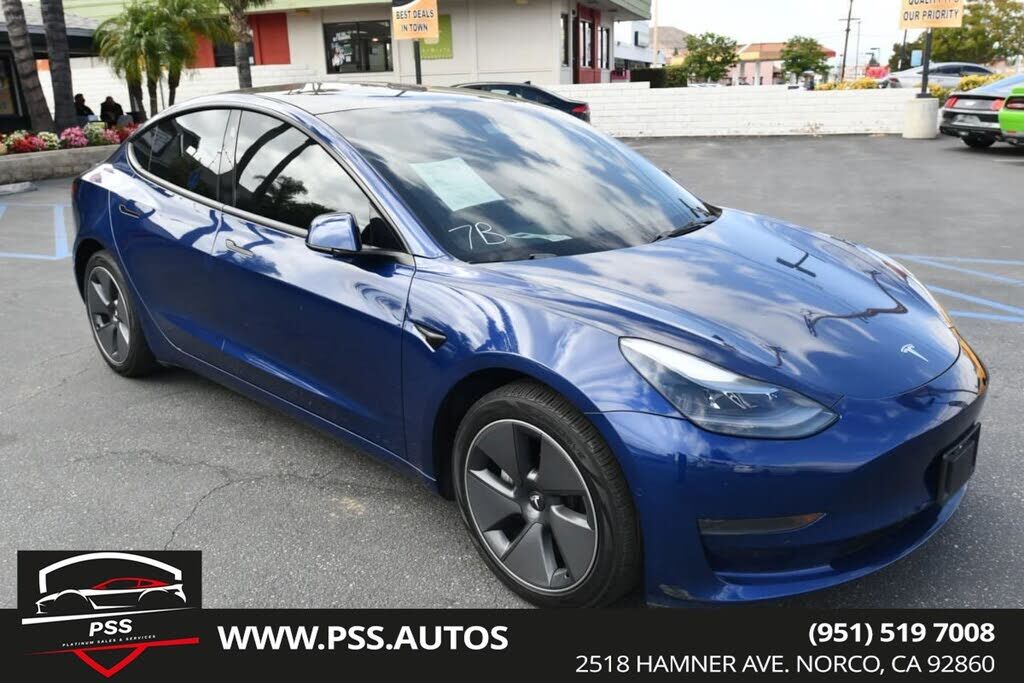 2022 TESLA Model 3