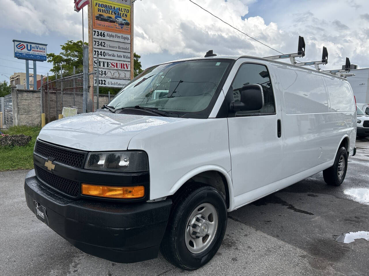 2022 CHEVROLET Express
