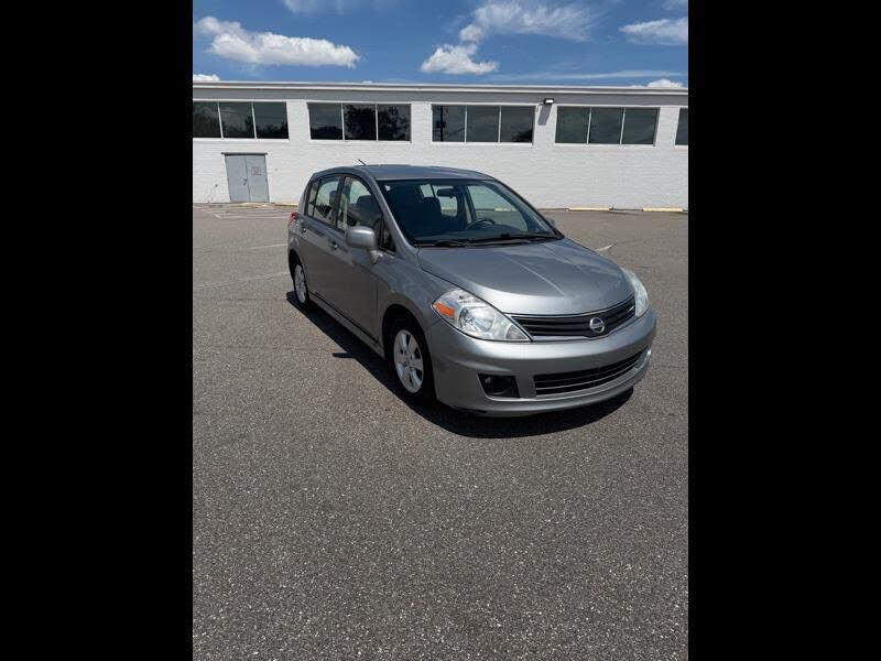 2011 NISSAN Versa