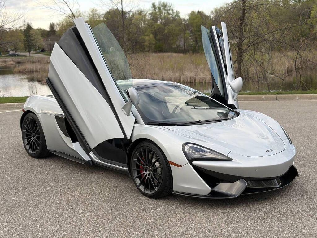 2017 MCLAREN 570GT