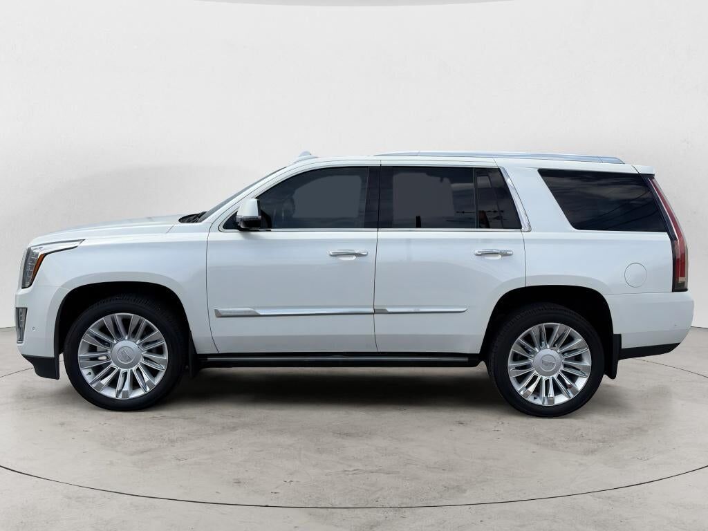 2019 CADILLAC Escalade