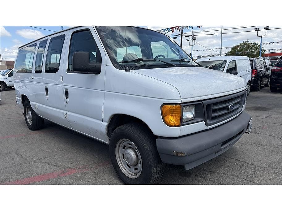2005 FORD E-150