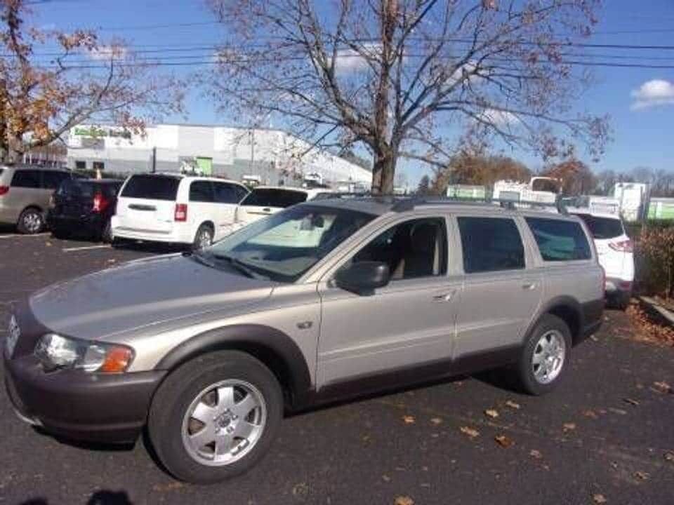 2004 VOLVO XC70