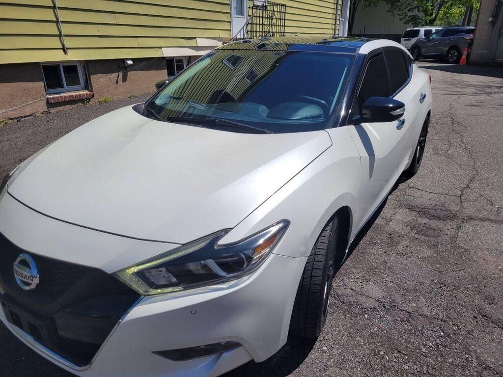 2017 NISSAN Maxima