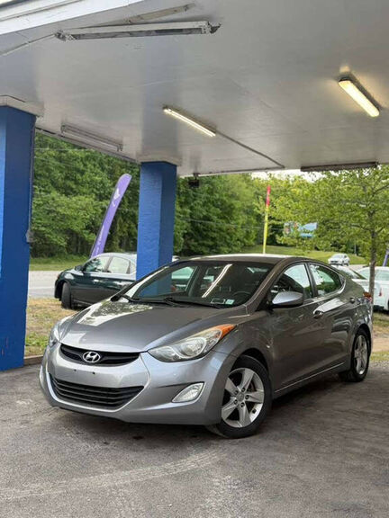 2012 HYUNDAI Elantra