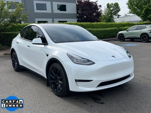 2022 TESLA Model Y