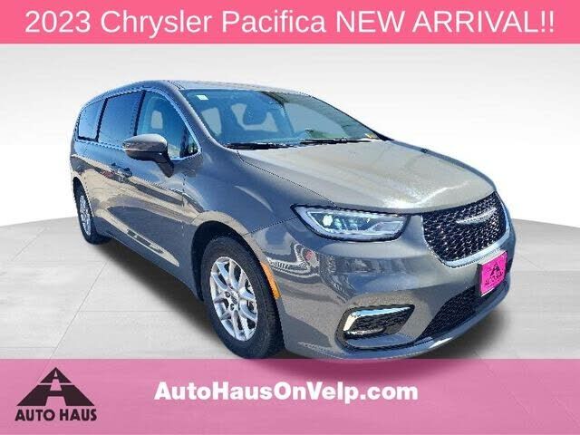 2023 CHRYSLER Pacifica
