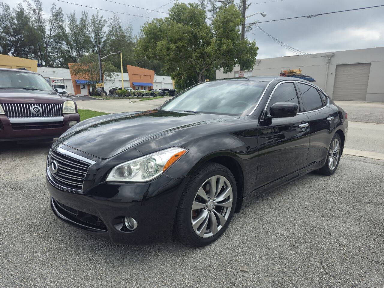 2013 INFINITI M37