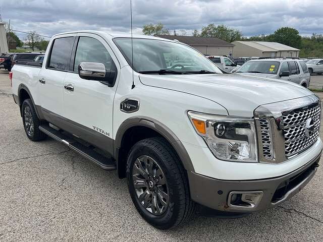 2017 NISSAN Titan