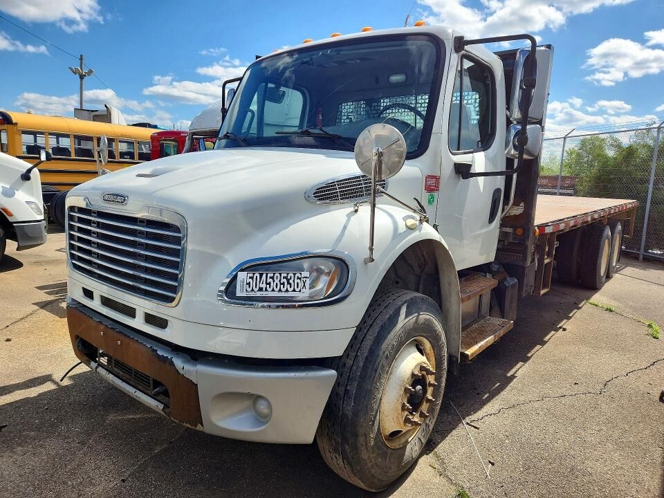 2013 FREIGHTLINER M2