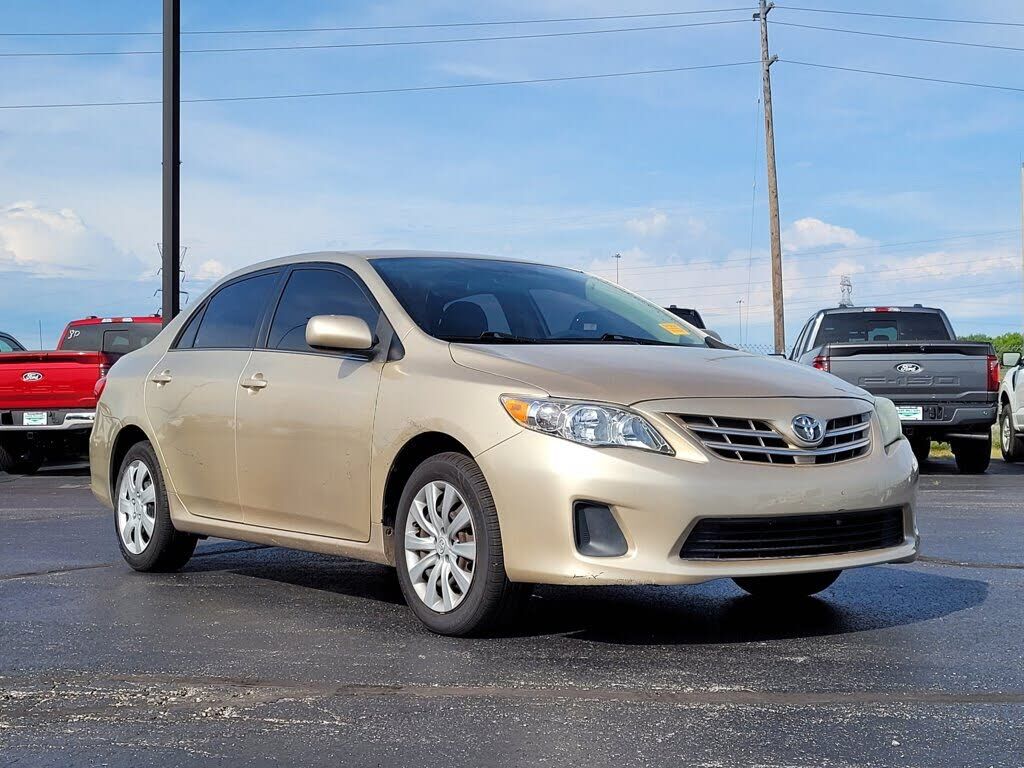 2013 TOYOTA Corolla