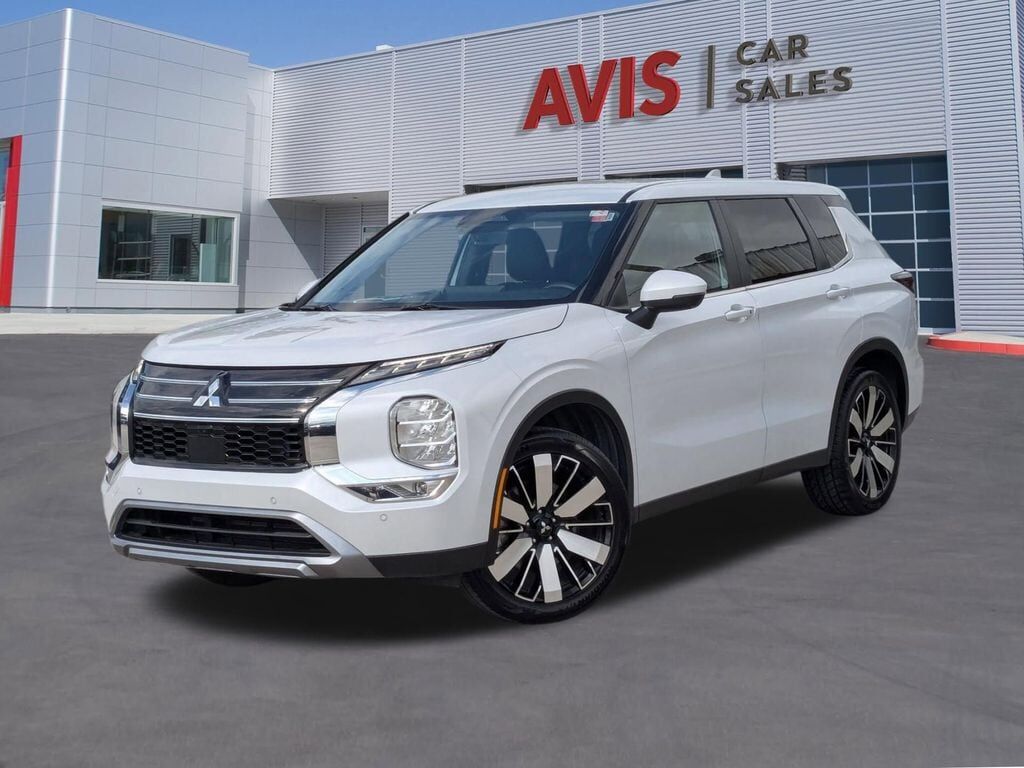 2025 MITSUBISHI Outlander