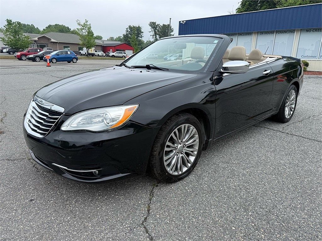 2013 CHRYSLER 200